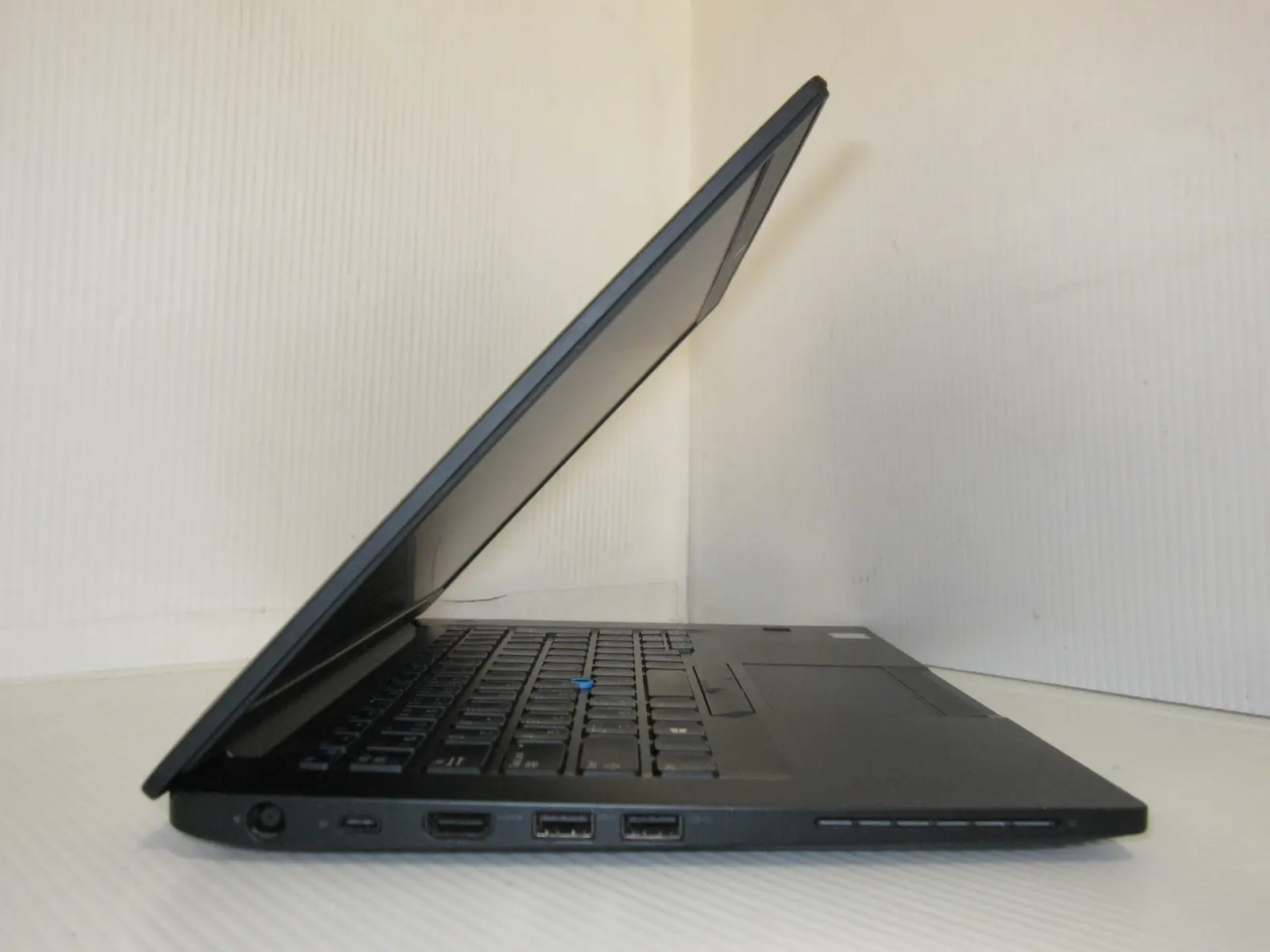 DELL Latitude 7490(第8世代CPU)