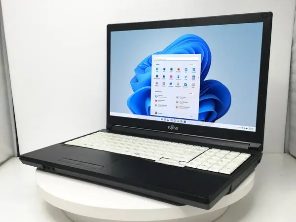 富士通 LIFEBOOK A576/P （第6世代CPU）



