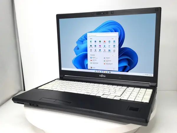 富士通 FUTRO MA576（第6世代CPU）