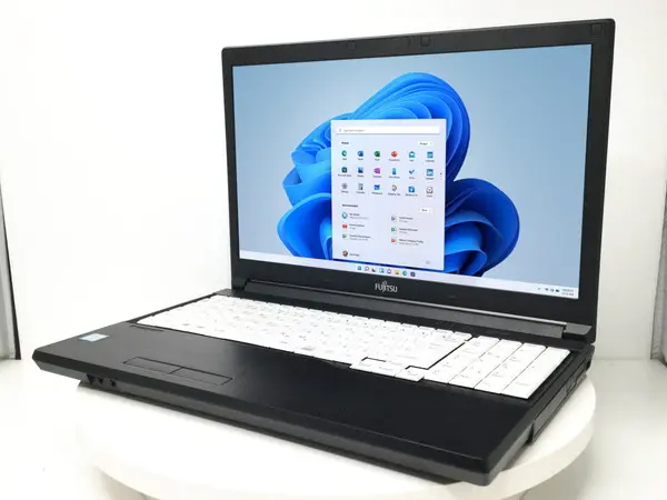 富士通 LIFEBOOK A748/TX （第8世代CPU）

