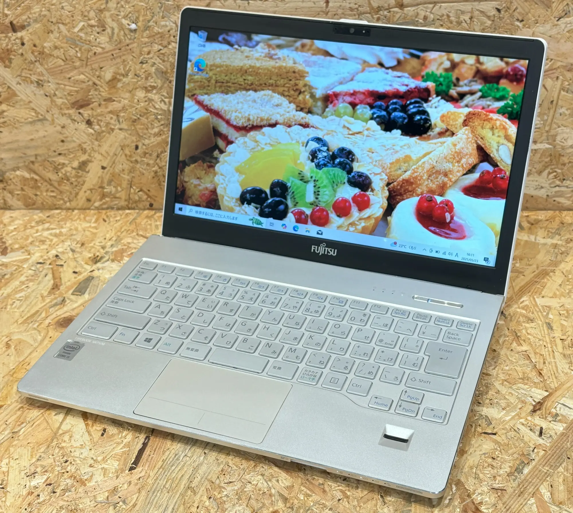 富士通 LIFEBOOK SH75/M（第4世代CPU）