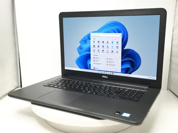 DELL Inspiron 17 5767（第7世代CPU）


