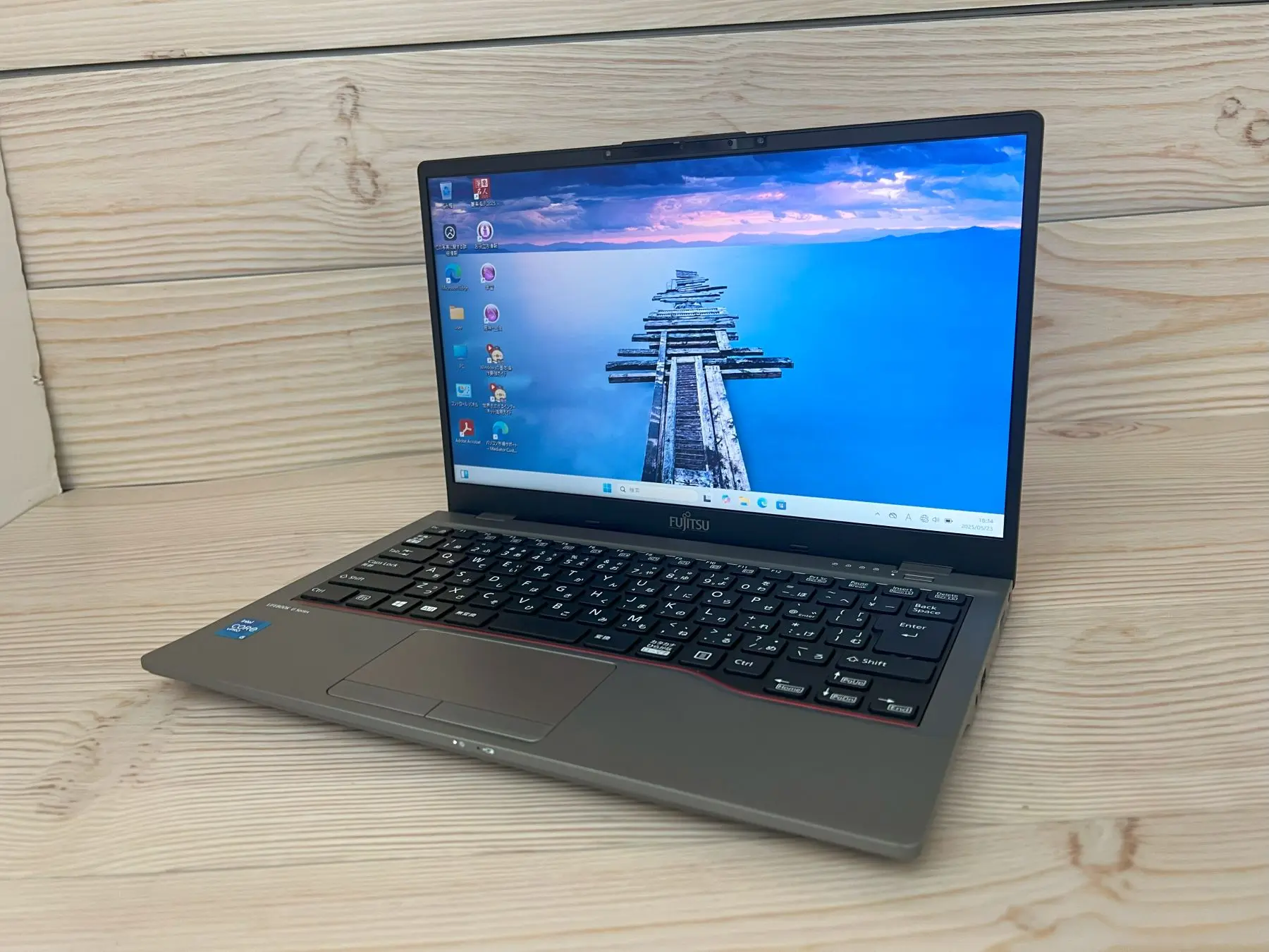 富士通 LIFEBOOK U7411/G