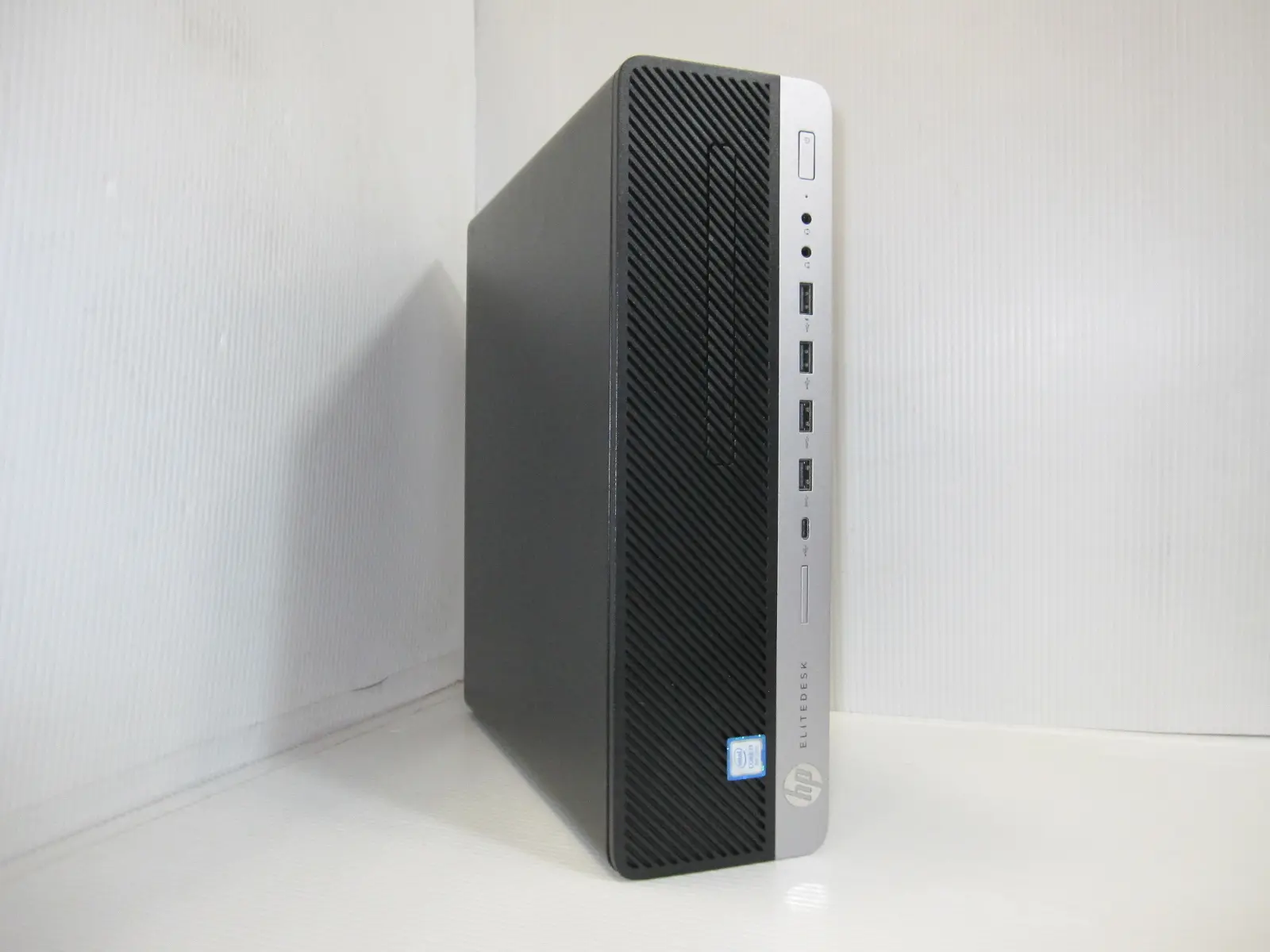 HP EliteDesk 800 G4 SFF(第8世代CPU)