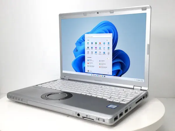 Panasonic Let'snote CF-SZ6（第7世代CPU）



