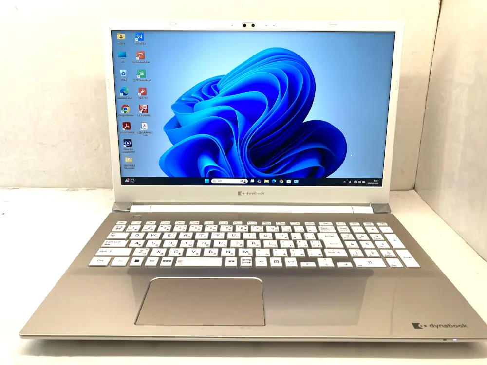 東芝 dynabook AZ/HUG(第11世代CPU)