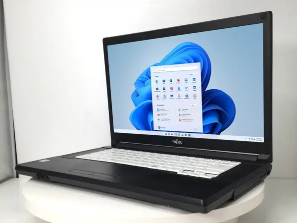 富士通 LIFEBOOK A579/B （第8世代CPU）



