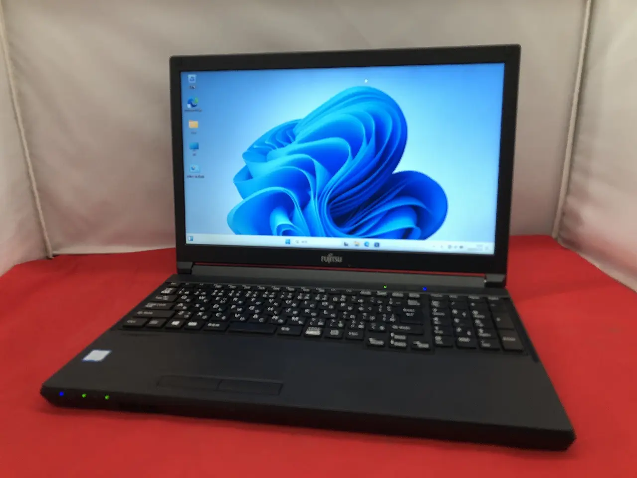 富士通 LIFEBOOK A579/A（第8世代CPU）