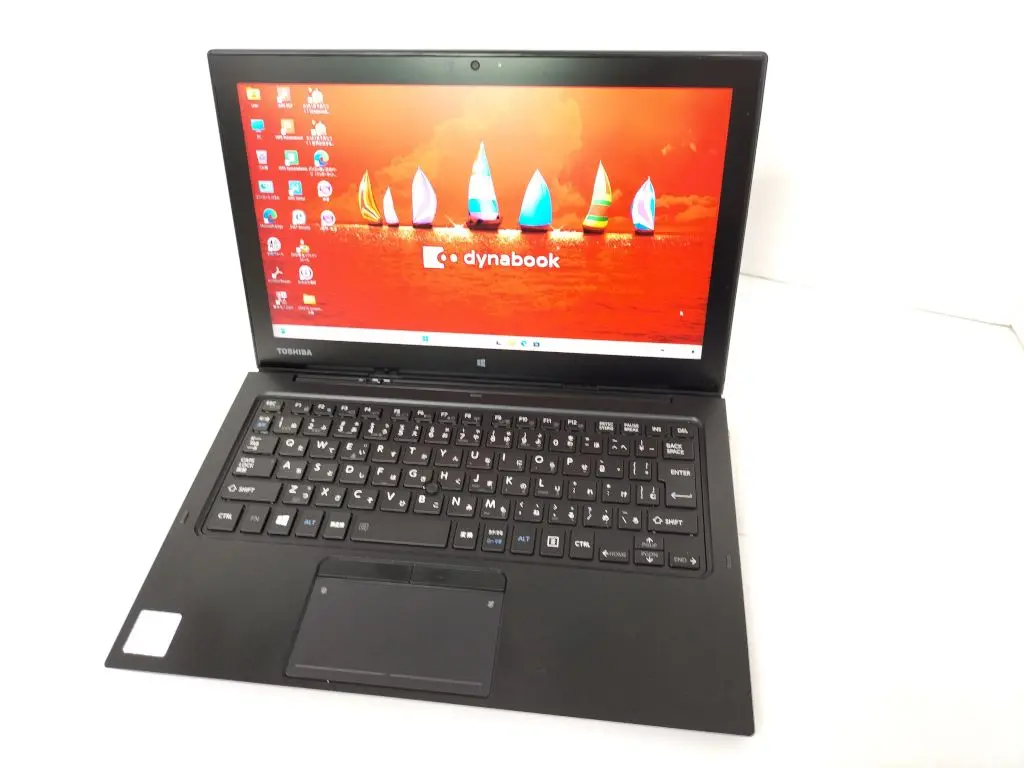 dynabook R82