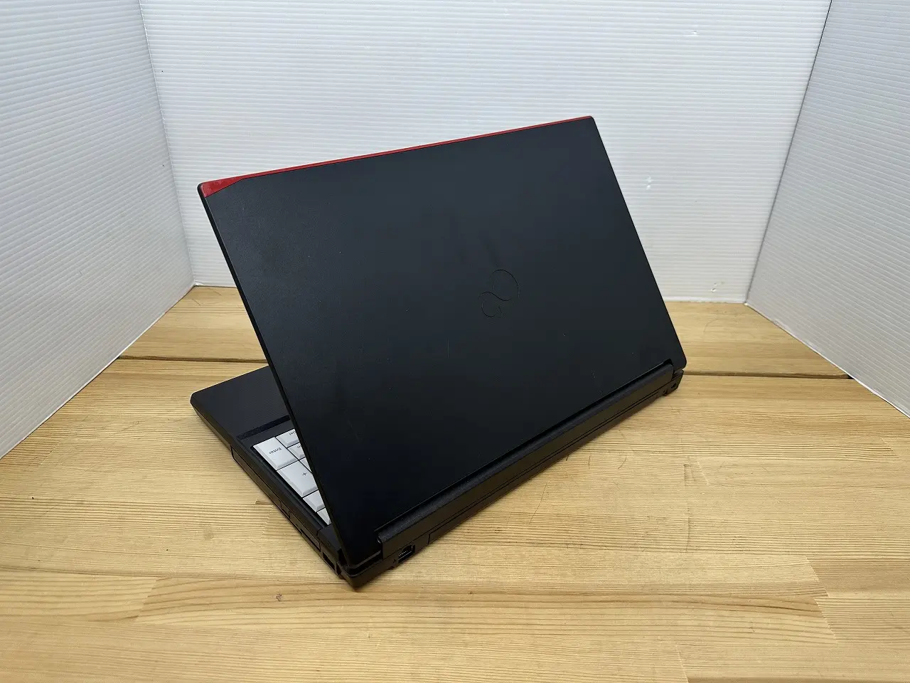 富士通 A579/A 第8世代i3 / メモリ8GB / SSD128GB Amazon.co.jp: ノートパソコン A579/748 / 第8世代 Core i3 メモ