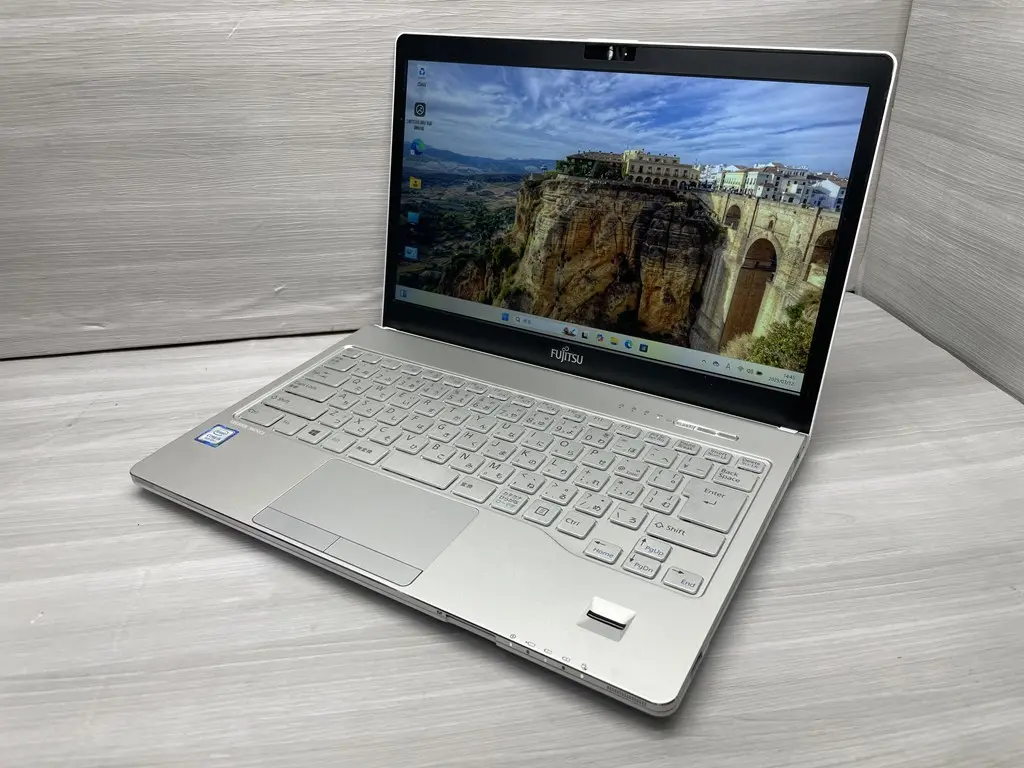 富士通 LIFEBOOK SH75/C3