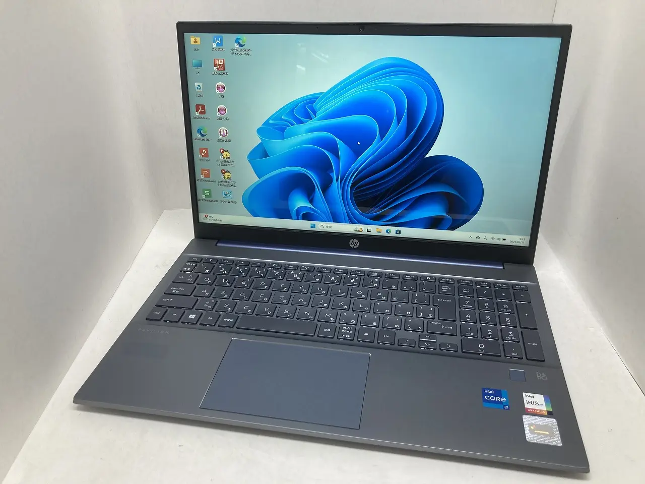 HP PAVILION 15-eg0527TU（第11世代Corei7）