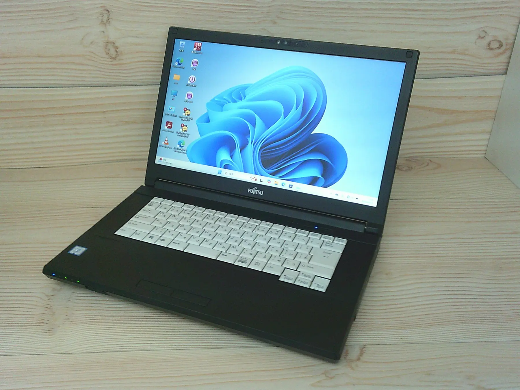 富士通 LIFEBOOK A579/B