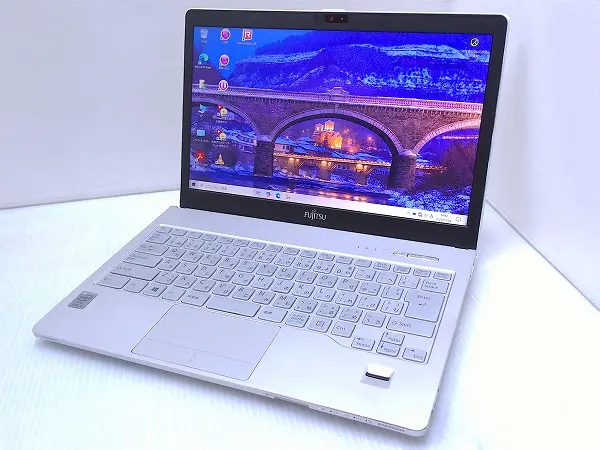 富士通 LIFEBOOK SH75/M