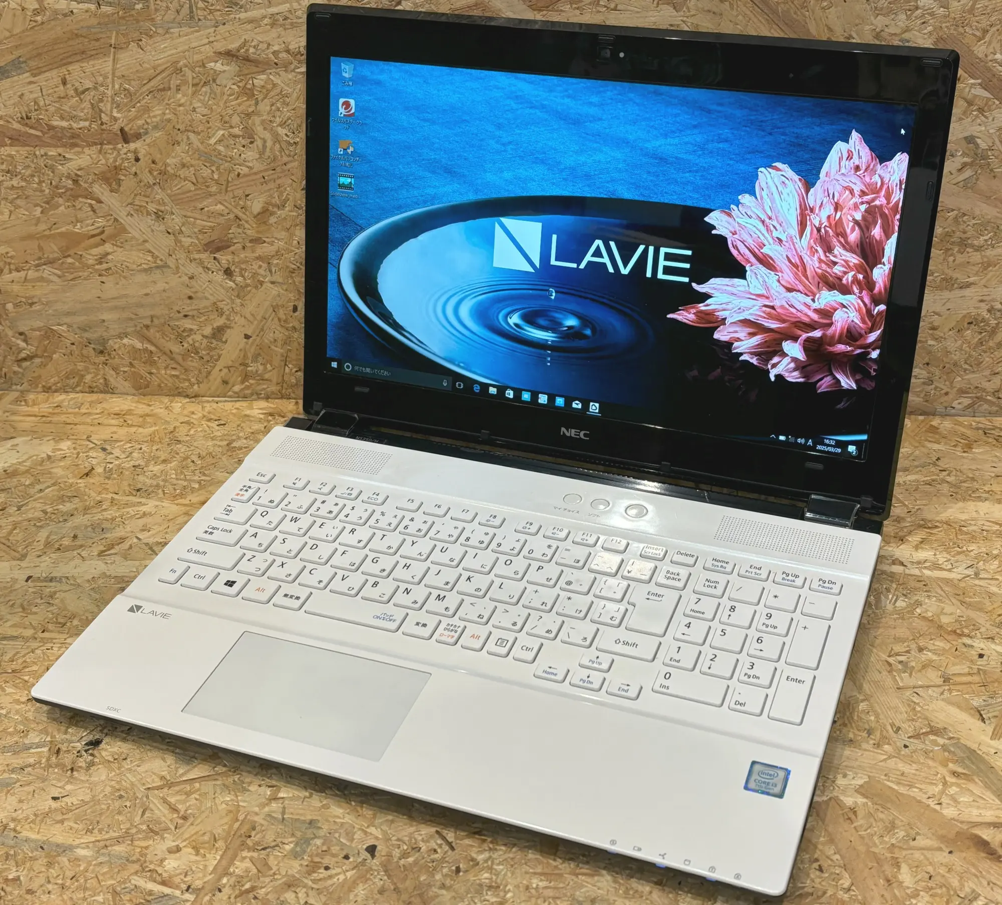 NEC LAVIE NS350/HAW-E3（第7世代）