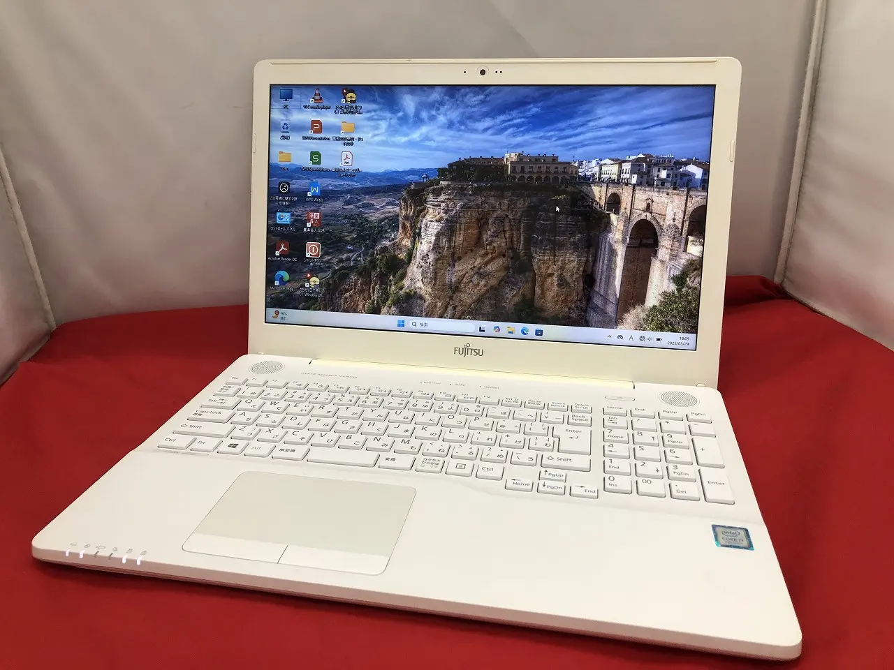 富士通 LIFEBOOK AH50/B3 （第7世代CPU）