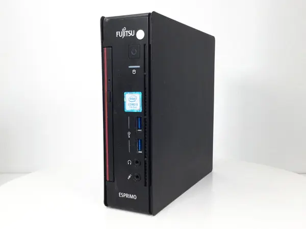 富士通 ESPRIMO Q556/R（第7世代CPU）