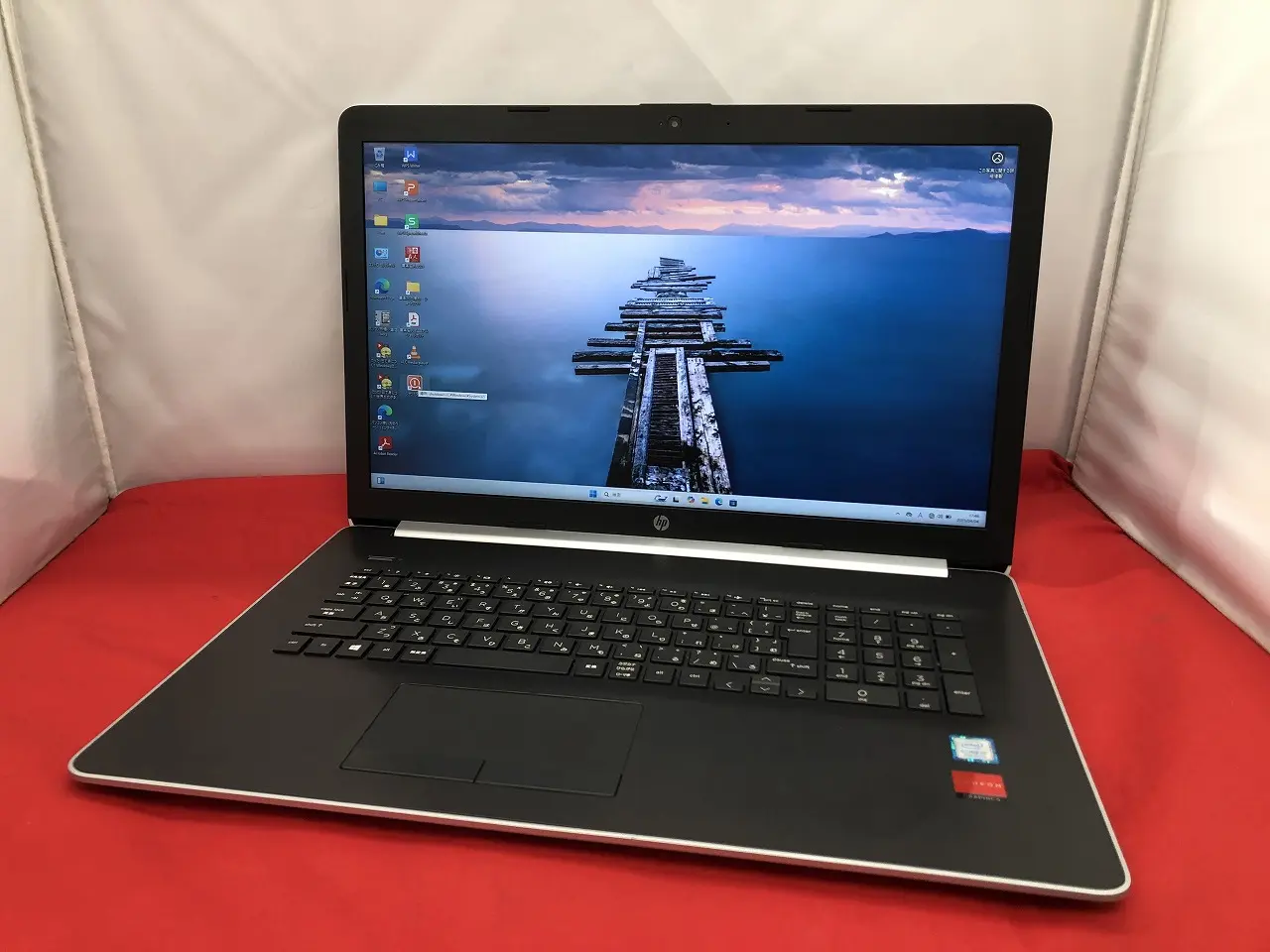 HP EliteBook 17-by0017TX（第8世代CPU）