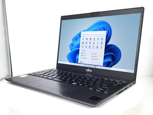 富士通 FUTRO MU937 ブラック（第7世代CPU）

