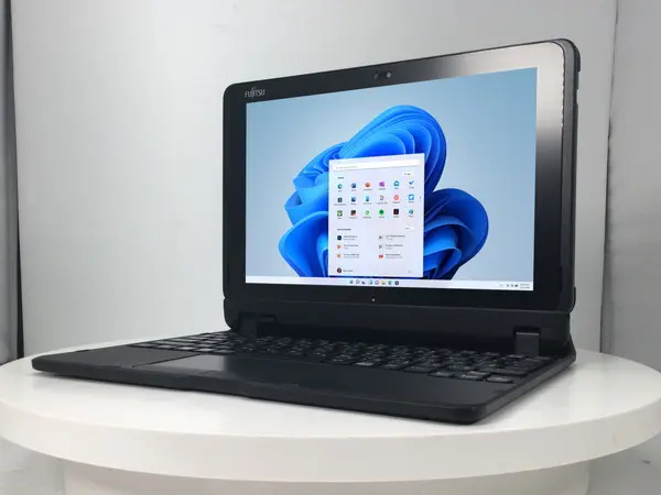 富士通 ARROWS Tab Q508/SE