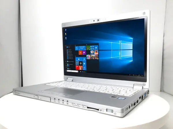 Panasonic Let'snote CF-MX5（第6世代CPU）