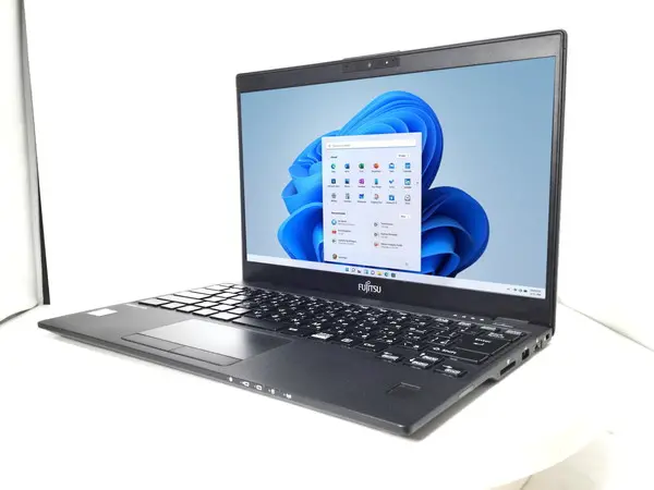 富士通 LIFEBOOK U939/B （第8世代CPU）