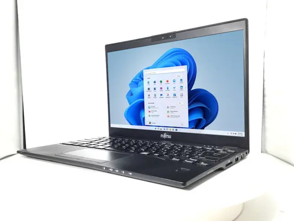 富士通 LIFEBOOK U939/B （第8世代CPU）