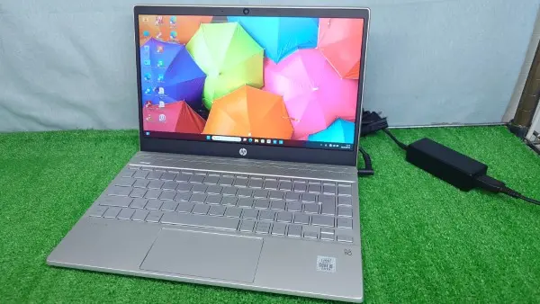HP Pavilion 13-an104TU