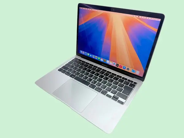 Apple MacBook Air A2337 

