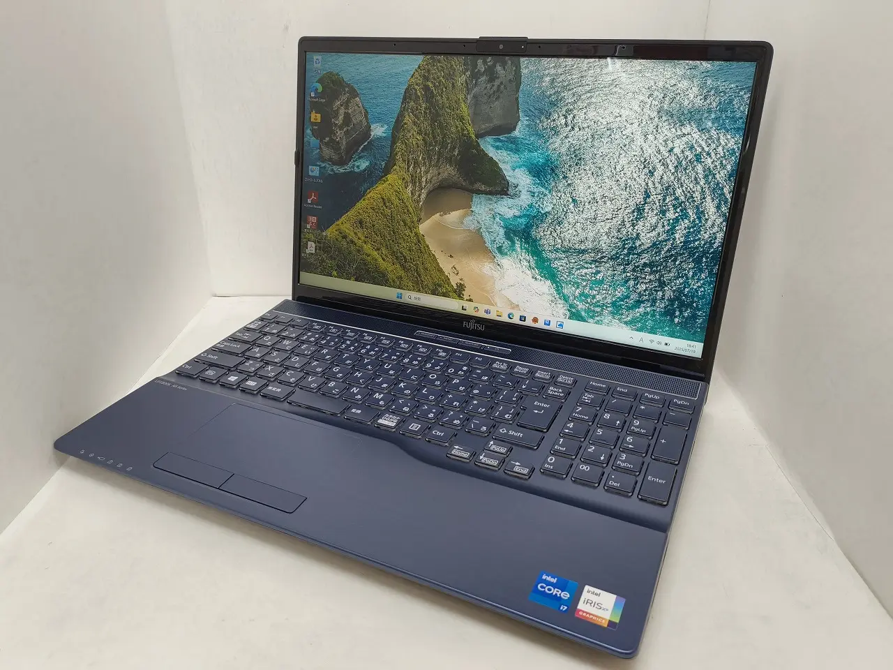 FUJITSU FMV AH53/F3（第11世代Corei7）