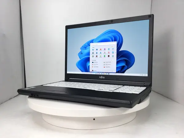 富士通 LIFEBOOK A577/R（第7世代CPU）