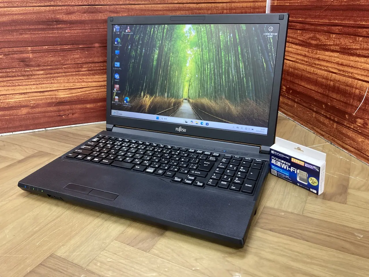 LIFEBOOK A579/A(CPU： Core i5 8265U 1.6GHz/メモリ：16GB/SSD