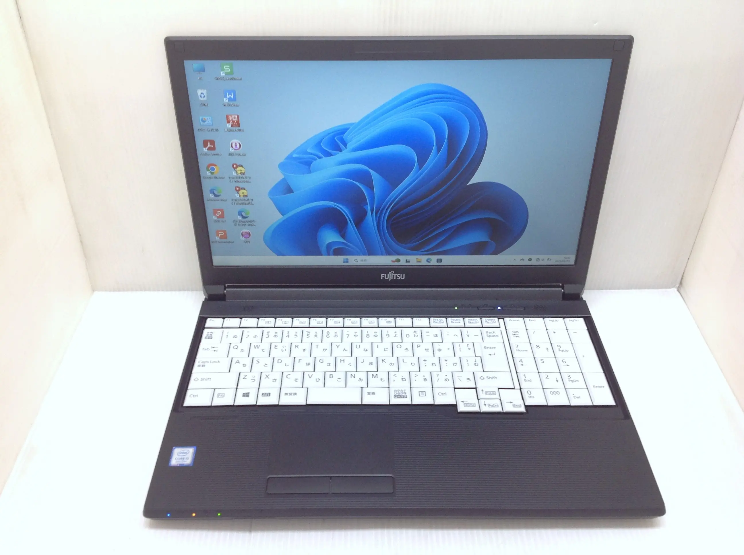 富士通 LIFEBOOK A579/B SSD新品 富士通 LIFEBOOK A579/B Win11Pro・SSD・フルHDモデル