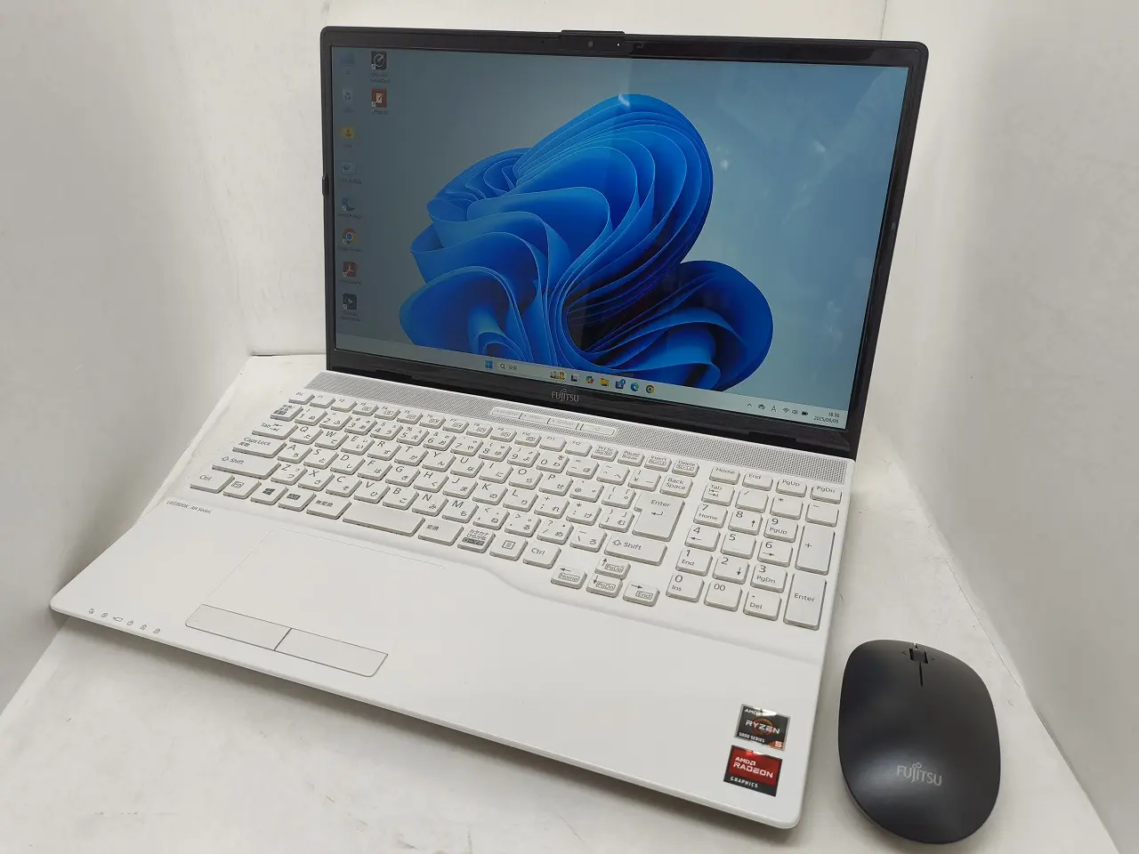 FUJITSU LIFEBOOK WAA/J1（第3世代Ryzen5）