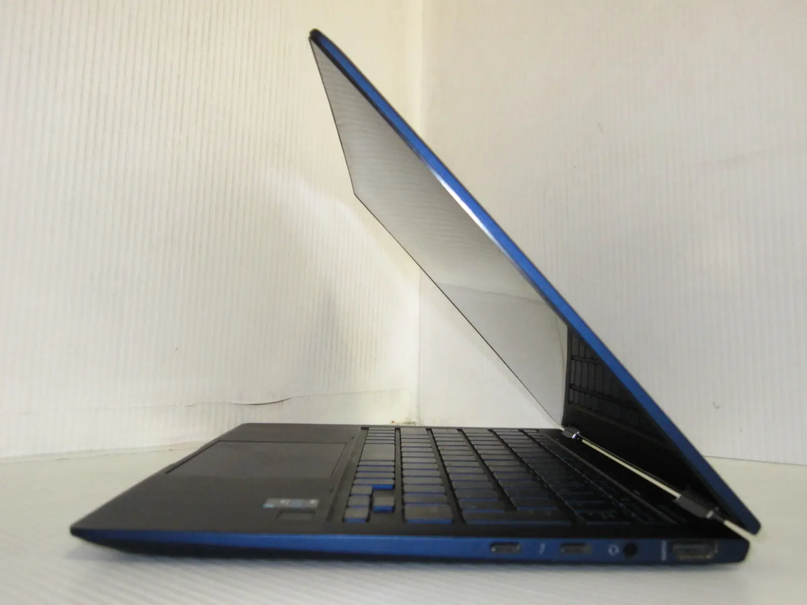 HP Elite Dragonfly G2 (第11世代CPU)