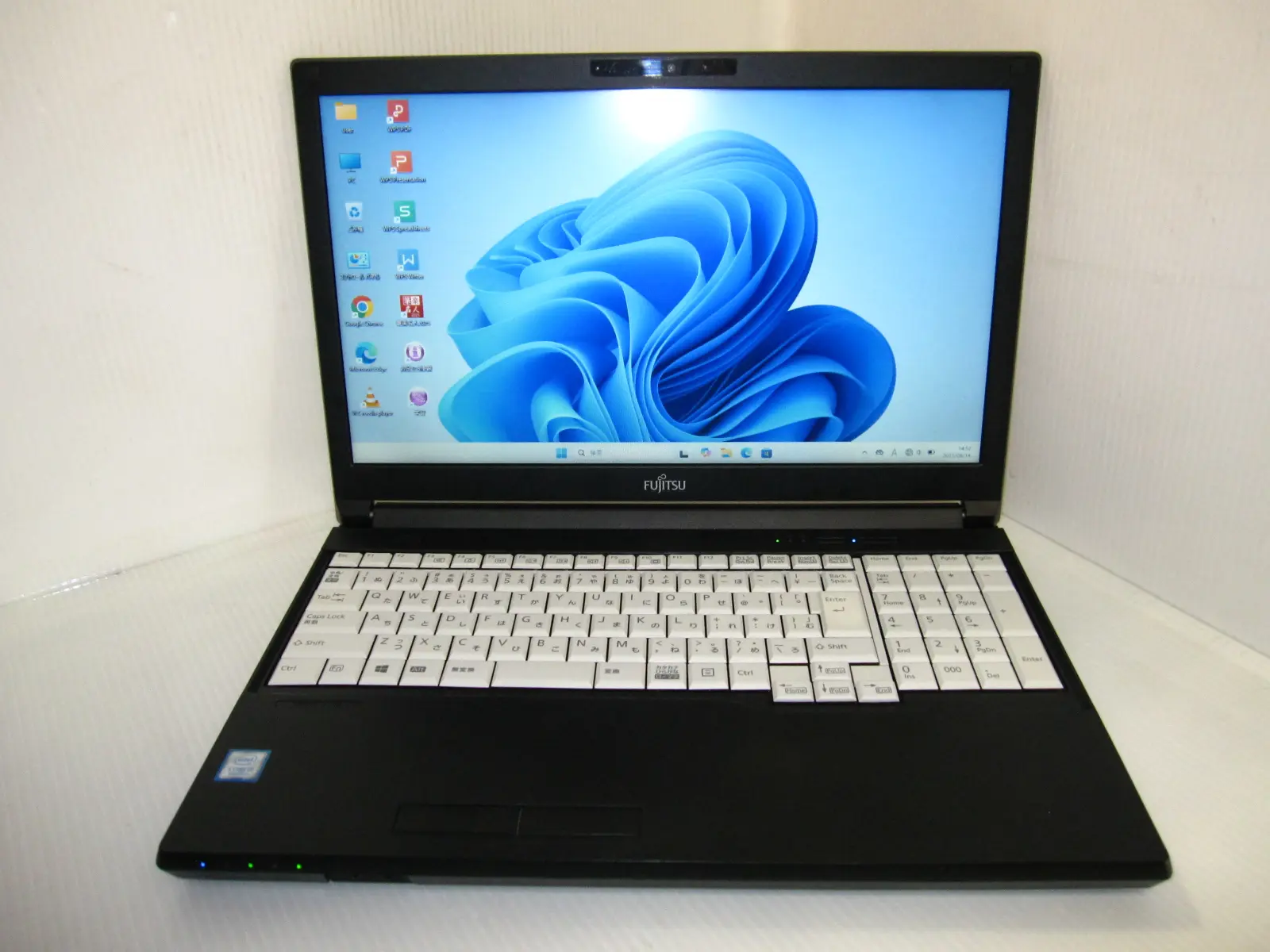 富士通 LIFEBOOK A579/CX (第8世代CPU)