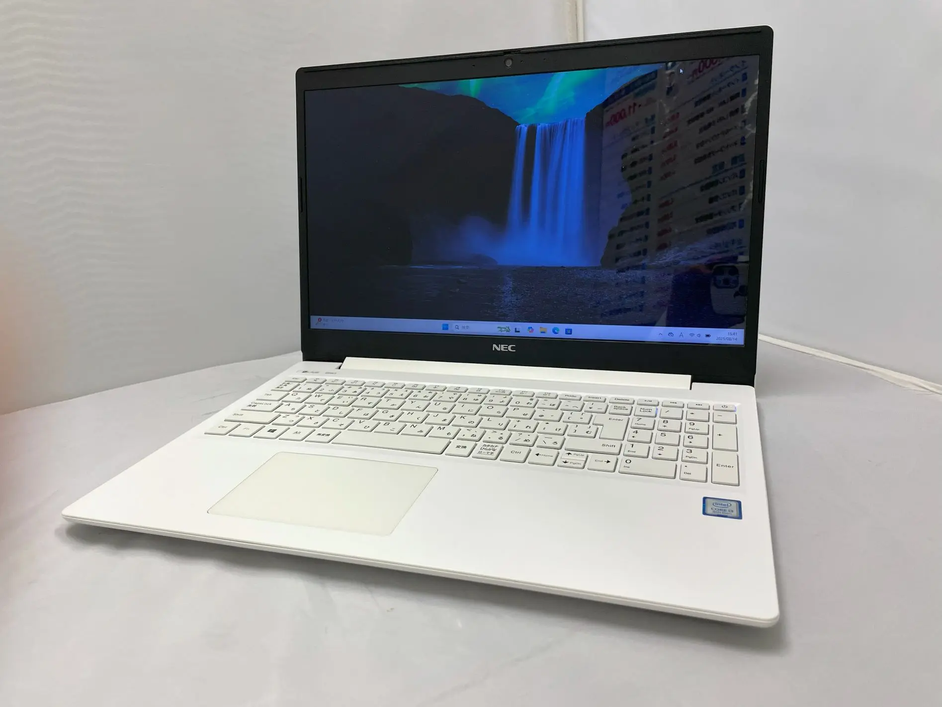 NEC LAVIE PC-GN212JFAF (CPU:Corei3 8145U 2.3GHz / メモリ:16GB