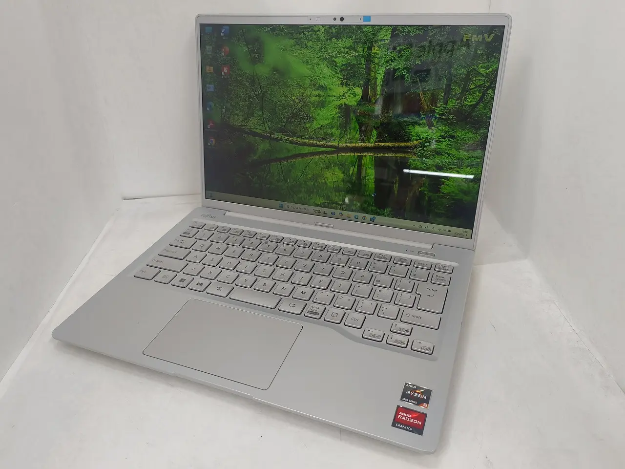 FUJITSU LIFEBOOK MH55/J1（第6世代Ryzen5）

