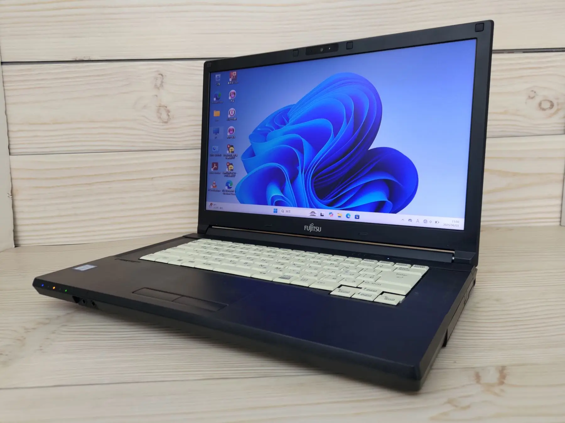 富士通 LIFEBOOK A577/T