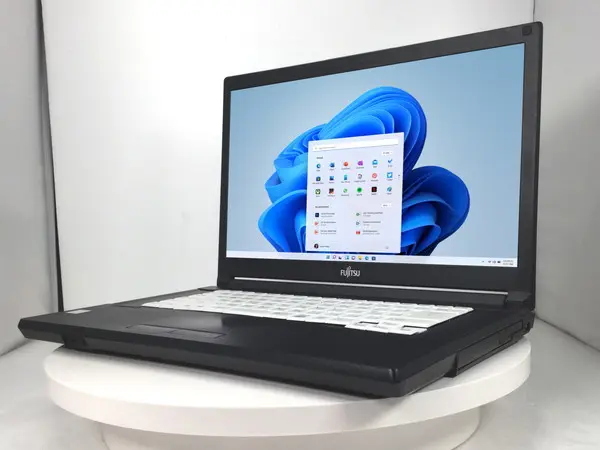 富士通 LIFEBOOK A579/A（第8世代CPU）





