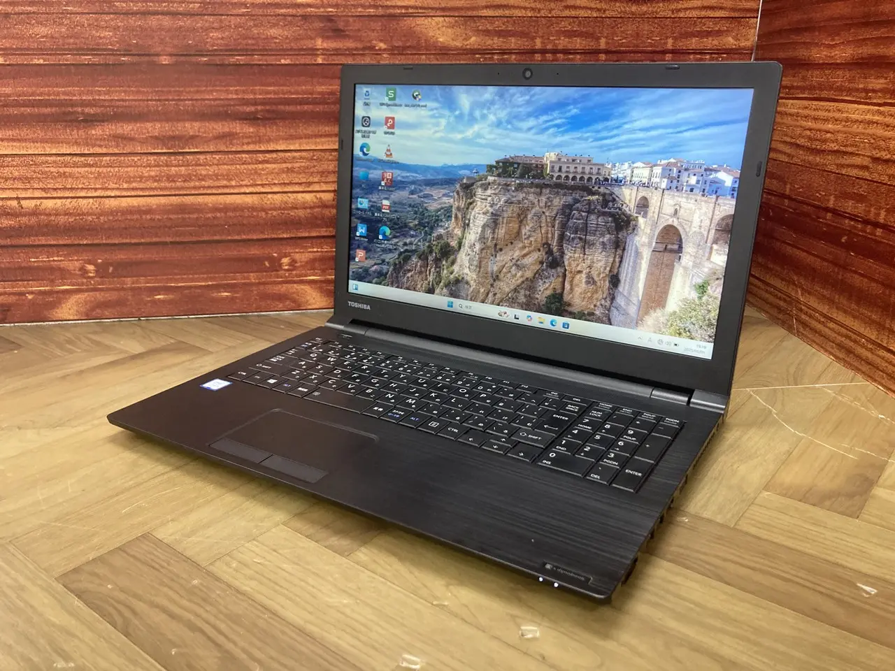 東芝 dynabook B55/M