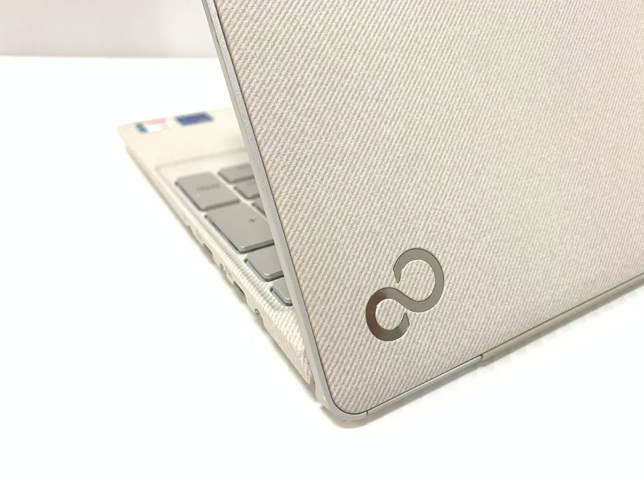 高性能 富士通 TH77/E3 第11世代 i7搭載 SSD256GB 8GB Amazon.co.jp: 【整備済み品】 富士通 ノートパソコン FMV