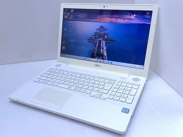 富士通 LIFEBOOK AH50/B3