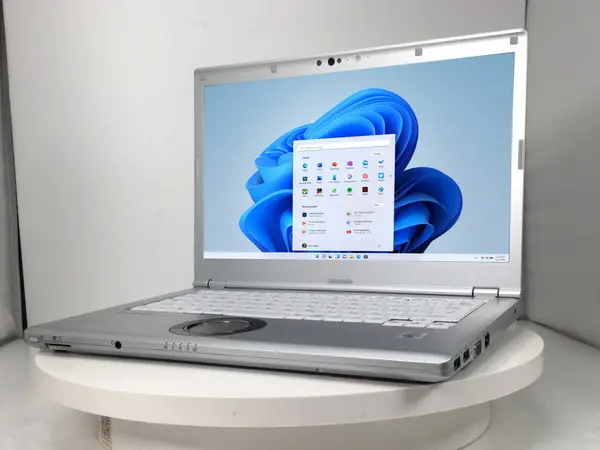 Panasonic Let's Note CF-LV9（第10世代CPU）