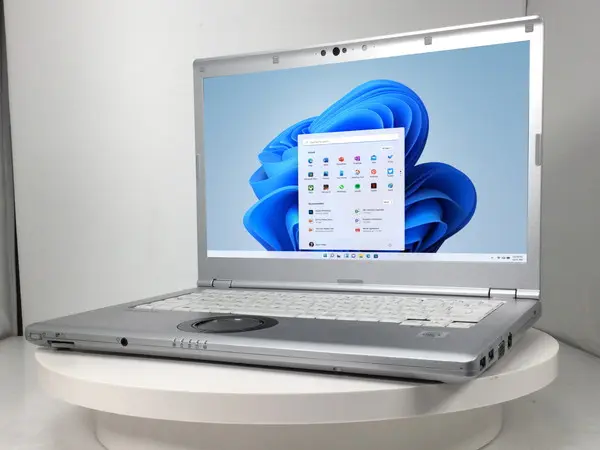 Panasonic Let's Note CF-LV9(訳あり)​（第10世代CPU）