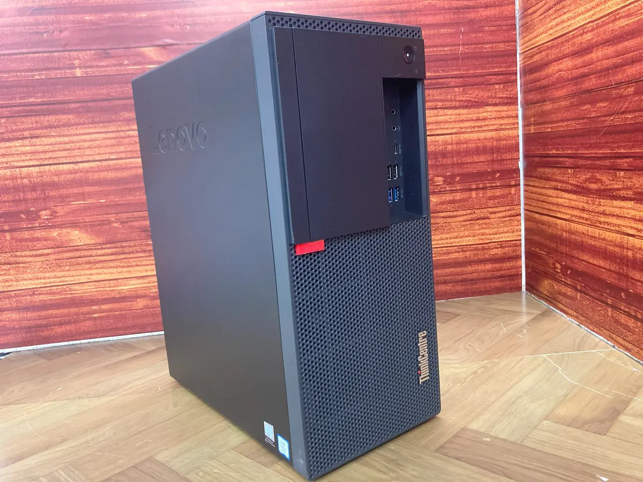 Lenovo ThinkCentre M920t