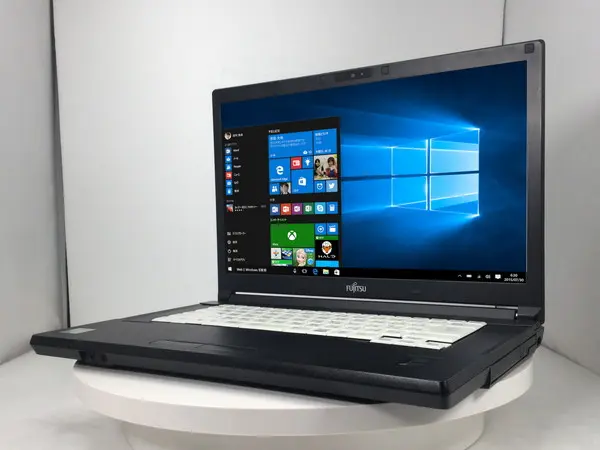 富士通 LIFEBOOK A576/P（第6世代CPU）