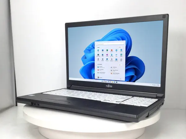 富士通 LIFEBOOK A579/A（第8世代CPU）





