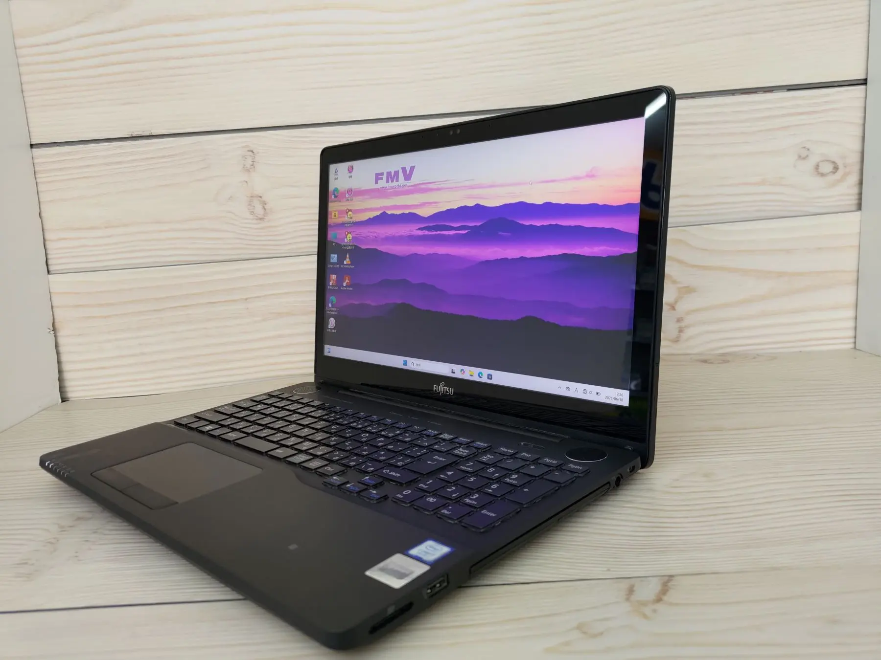 富士通 LIFEBOOK AH77/B1