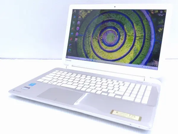 東芝 dynabook T75/PGS